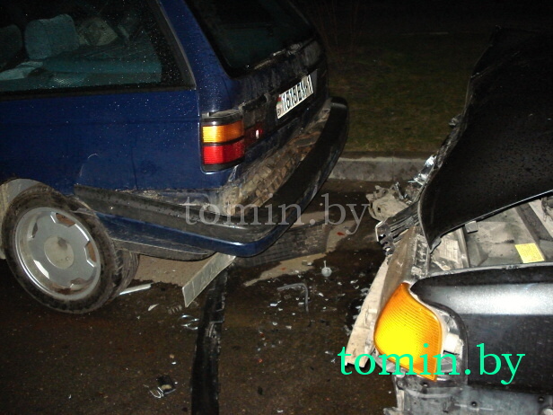 За рулем "пьяной" иномарки был майор брестской ГАИ? (фото) За рулем "пьяной" иномарки был майор брестской ГАИ? (фото)