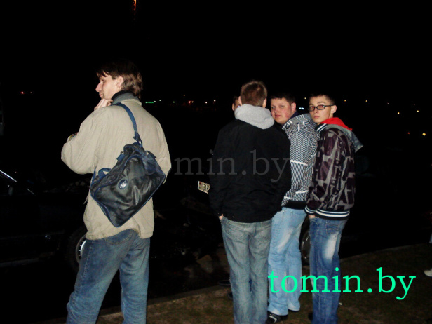 «Ауди», устроившая переполох на улице Колесника в Бресте, принадлежит майору ГАИ (фото) «Ауди», устроившая переполох на улице Колесника в Бресте, принадлежит майору ГАИ (фото)