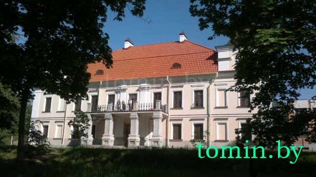 Во дворце Немцевичей листают дневник истории: в Скоках проходит научно-практическая конференция, посвященная знаменитому роду Во дворце Немцевичей листают дневник истории: в Скоках проходит научно-практическая конференция, посвященная знаменитому роду