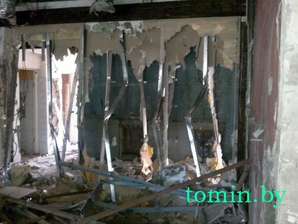 Бывший бар «Паб-хаус», 14 июня 2012 года Бывший бар «Паб-хаус», 14 июня 2012 года