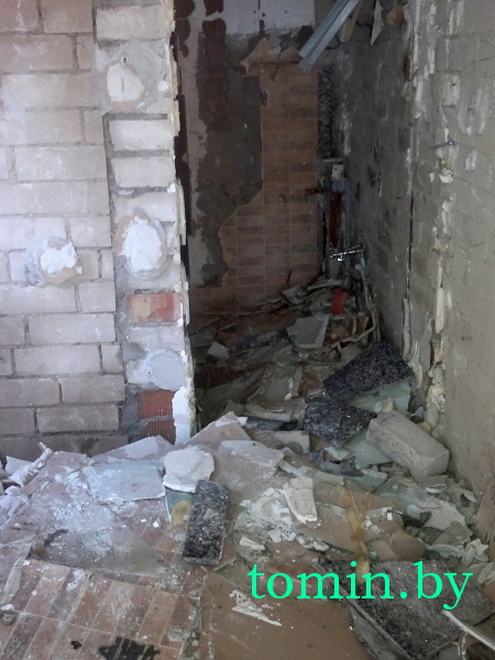 Бывший бар «Паб-хаус», 14 июня 2012 года Бывший бар «Паб-хаус», 14 июня 2012 года