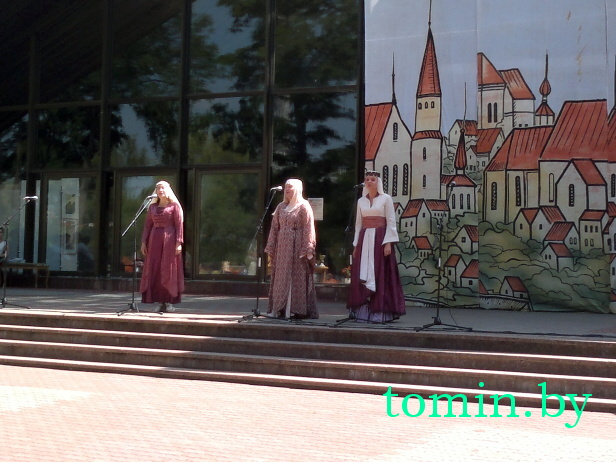 Юбилей музея «Берестья»: жарко, скромно, без сенсаций (фото) Юбилей музея «Берестья»: жарко, скромно, без сенсаций (фото)