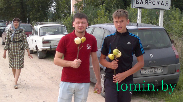 Спасо-Преображенская церковь 1609 года постройки в деревне Теребунь Брестского района. Яблочный Спас. Фото Тамары ТИБОРОВСКОЙ Спасо-Преображенская церковь 1609 года постройки в деревне Теребунь Брестского района. Яблочный Спас. Фото Тамары ТИБОРОВСКОЙ