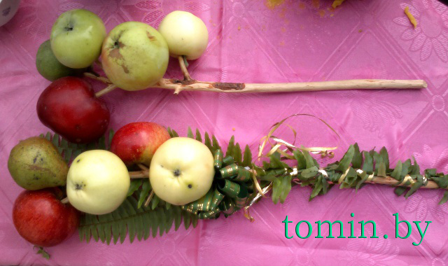 Спасо-Преображенская церковь в деревне Теребунь Брестского района. Яблочный Спас. Фото Тамары ТИБОРОВСКОЙ Спасо-Преображенская церковь в деревне Теребунь Брестского района. Яблочный Спас. Фото Тамары ТИБОРОВСКОЙ