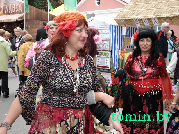 Брестчина: "Дожинки-2012" в Каменце. Фото Тамары ТИБОРОВСКОЙ Брестчина: "Дожинки-2012" в Каменце. Фото Тамары ТИБОРОВСКОЙ