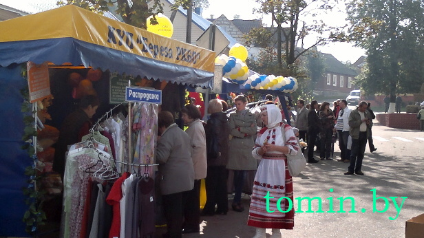 Брестчина: "Дожинки-2012" в Каменце. Фото Тамары ТИБОРОВСКОЙ Брестчина: "Дожинки-2012" в Каменце. Фото Тамары ТИБОРОВСКОЙ