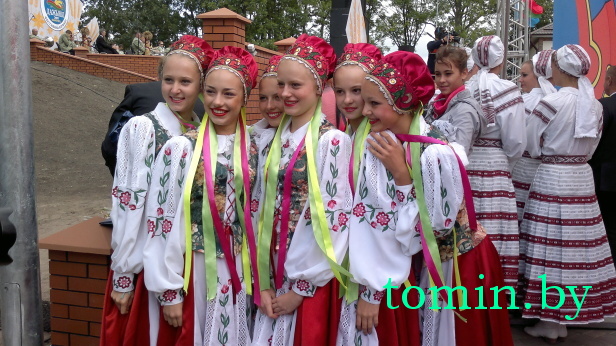 Брестчина: "Дожинки-2012" в Каменце. Фото Тамары ТИБОРОВСКОЙ Брестчина: "Дожинки-2012" в Каменце. Фото Тамары ТИБОРОВСКОЙ