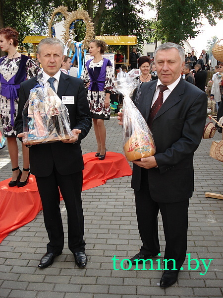 Брестчина: "Дожинки-2012" в Каменце. Фото Тамары ТИБОРОВСКОЙ Брестчина: "Дожинки-2012" в Каменце. Фото Тамары ТИБОРОВСКОЙ