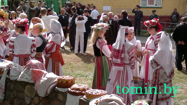 Брестчина: "Дожинки-2012" в Каменце. Фото Тамары ТИБОРОВСКОЙ Брестчина: "Дожинки-2012" в Каменце. Фото Тамары ТИБОРОВСКОЙ