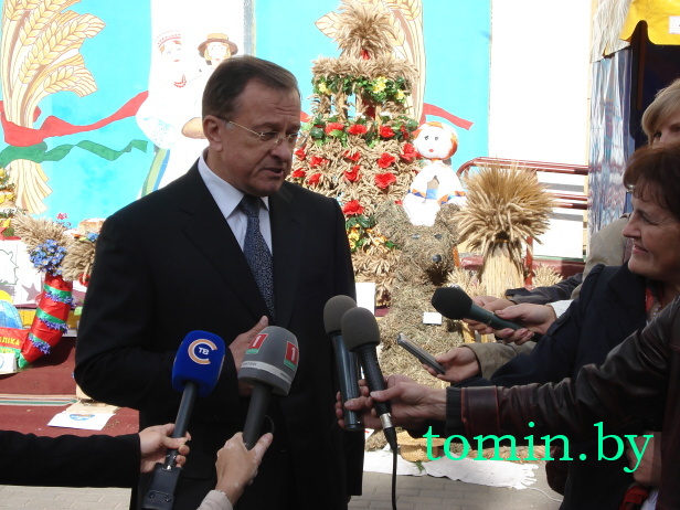 Брестчина: "Дожинки-2012" в Каменце. Фото Тамары ТИБОРОВСКОЙ Брестчина: "Дожинки-2012" в Каменце. Фото Тамары ТИБОРОВСКОЙ