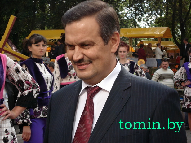 Брестчина: "Дожинки-2012" в Каменце. Анатолий Калинин. Фото Тамары ТИБОРОВСКОЙ Брестчина: "Дожинки-2012" в Каменце. Анатолий Калинин. Фото Тамары ТИБОРОВСКОЙ