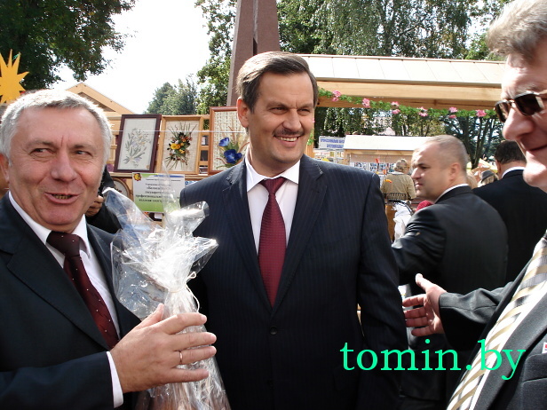 Брестчина: "Дожинки-2012" в Каменце. Фото Тамары ТИБОРОВСКОЙ Брестчина: "Дожинки-2012" в Каменце. Фото Тамары ТИБОРОВСКОЙ