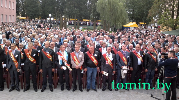 Брестчина: "Дожинки-2012" в Каменце. Фото Тамары ТИБОРОВСКОЙ Брестчина: "Дожинки-2012" в Каменце. Фото Тамары ТИБОРОВСКОЙ