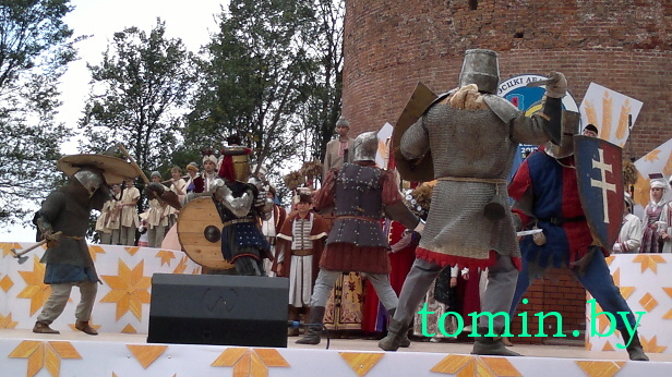 Брестчина: "Дожинки-2012" в Каменце. Фото Тамары ТИБОРОВСКОЙ Брестчина: "Дожинки-2012" в Каменце. Фото Тамары ТИБОРОВСКОЙ