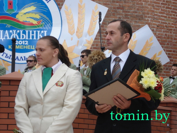 Брестчина: "Дожинки-2012" в Каменце. Фото Тамары ТИБОРОВСКОЙ Брестчина: "Дожинки-2012" в Каменце. Фото Тамары ТИБОРОВСКОЙ