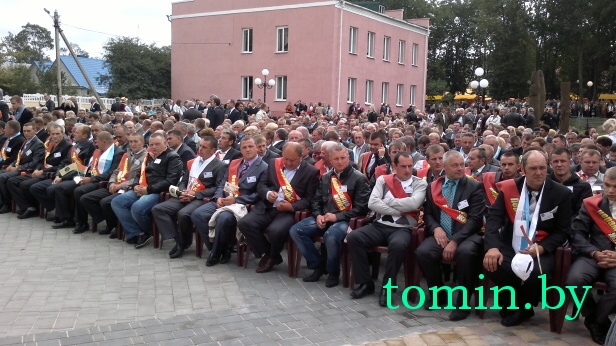 Брестчина: "Дожинки-2012" в Каменце. Фото Тамары ТИБОРОВСКОЙ Брестчина: "Дожинки-2012" в Каменце. Фото Тамары ТИБОРОВСКОЙ