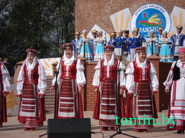 Брестчина: "Дожинки-2012" в Каменце. Фото Тамары ТИБОРОВСКОЙ Брестчина: "Дожинки-2012" в Каменце. Фото Тамары ТИБОРОВСКОЙ