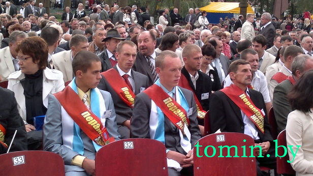 Брестчина: "Дожинки-2012" в Каменце. Фото Тамары ТИБОРОВСКОЙ Брестчина: "Дожинки-2012" в Каменце. Фото Тамары ТИБОРОВСКОЙ