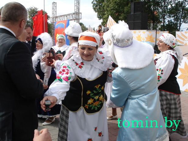 Брестчина: "Дожинки-2012" в Каменце. Фото Тамары ТИБОРОВСКОЙ Брестчина: "Дожинки-2012" в Каменце. Фото Тамары ТИБОРОВСКОЙ