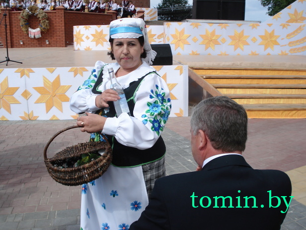 Брестчина: "Дожинки-2012" в Каменце. Фото Тамары ТИБОРОВСКОЙ Брестчина: "Дожинки-2012" в Каменце. Фото Тамары ТИБОРОВСКОЙ