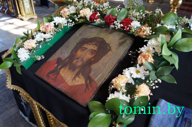 Брест: в Свято-Николаевском соборе выставлена для поклонения икона «Иисус в терновом венце». Фото Тамары ТИБОРОВСКОЙ