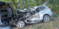 В Вилейском районе после столкновения с лесовозом погибла водитель легкового «Хёнде», ее пассажир – в больнице - фото