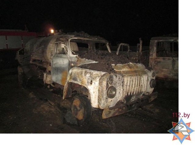 В гаражах Брестской областной психиатрической больницы «Могилевцы» сгорели три автомобиля - фото