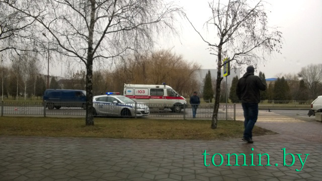 В Бресте на Ленинградской скорая врезалась в учебный автомобиль - фото