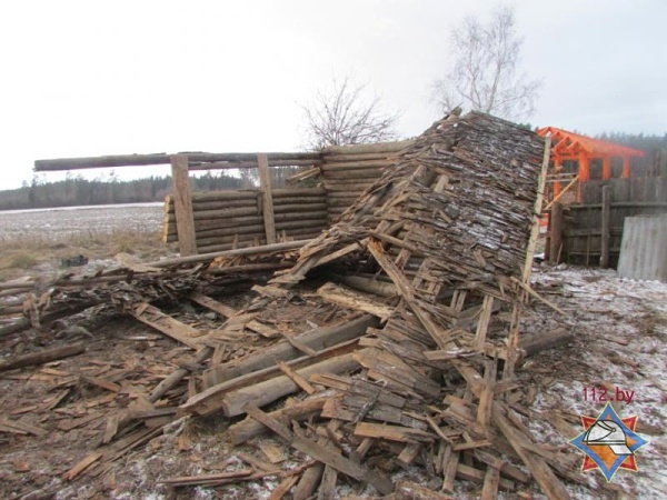 В Могилевской области при обрушении стены хозпостройки погиб человек - фото
