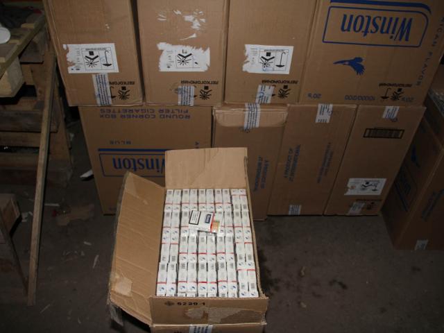 Сигареты без документов на 12 миллиардов рублей задержаны в Дзержинском районе - фото