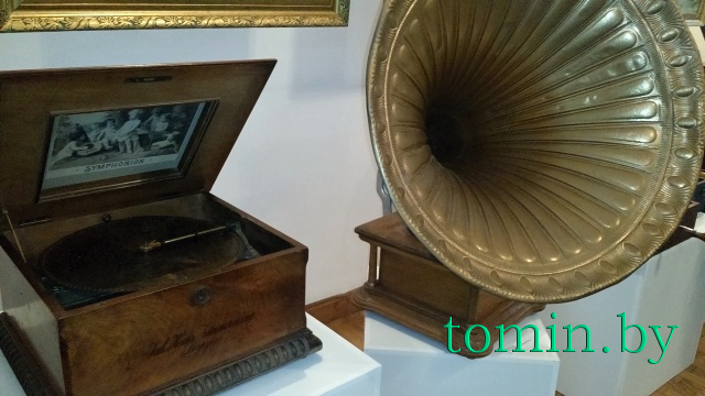 «Выставка сквозь века»: «звучащая» экспозиция в Художественном музее Бреста - фото