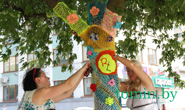 В Бресте впервые отметили Всемирный день вязания на публике - фото В Бресте впервые отметили Всемирный день вязания на публике - фото