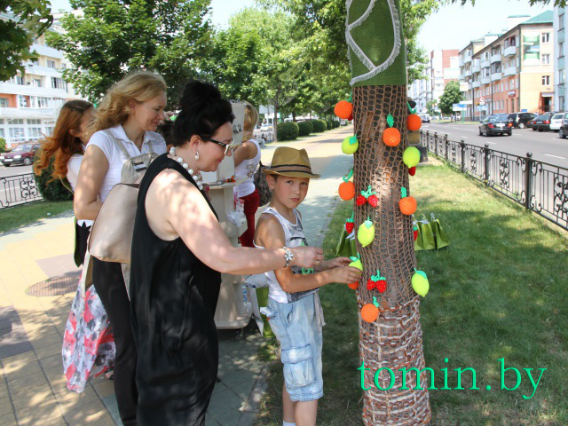 В Бресте впервые отметили Всемирный день вязания на публике - фото В Бресте впервые отметили Всемирный день вязания на публике - фото
