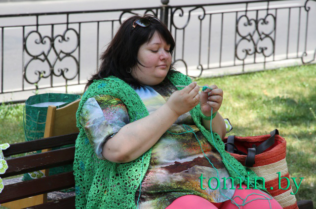 В Бресте впервые отметили Всемирный день вязания на публике - фото В Бресте впервые отметили Всемирный день вязания на публике - фото