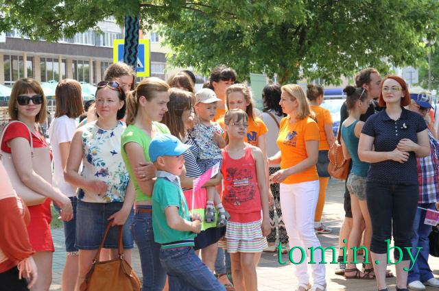 В Бресте впервые отметили Всемирный день вязания на публике - фото В Бресте впервые отметили Всемирный день вязания на публике - фото