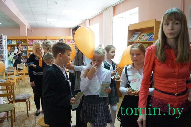В Бресте впервые прошел детский флеш-моб «Я иду в библиотеку!» - фото В Бресте впервые прошел детский флеш-моб «Я иду в библиотеку!» - фото