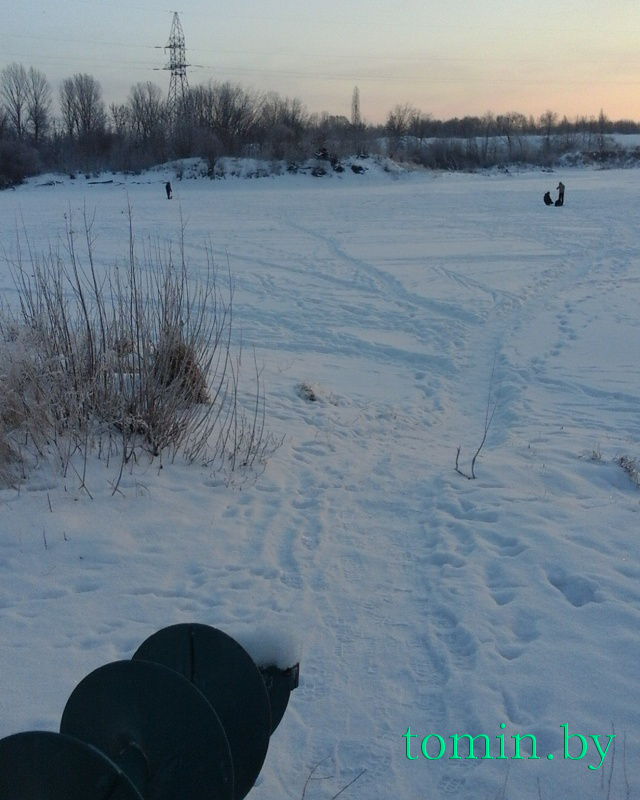 Особенности зимней рыбалки на заливе за гребным каналом в Гомеле - фото Особенности зимней рыбалки на заливе за гребным каналом в Гомеле - фото