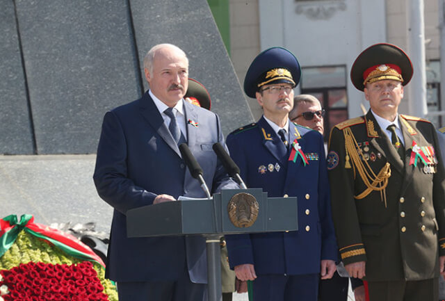 Торжества в честь Дня Победы в Минске - фото