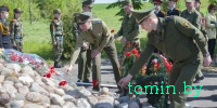 Памятный знак, установленный на месте гибели первого Героя Беларуси Владимира Карвата - фото